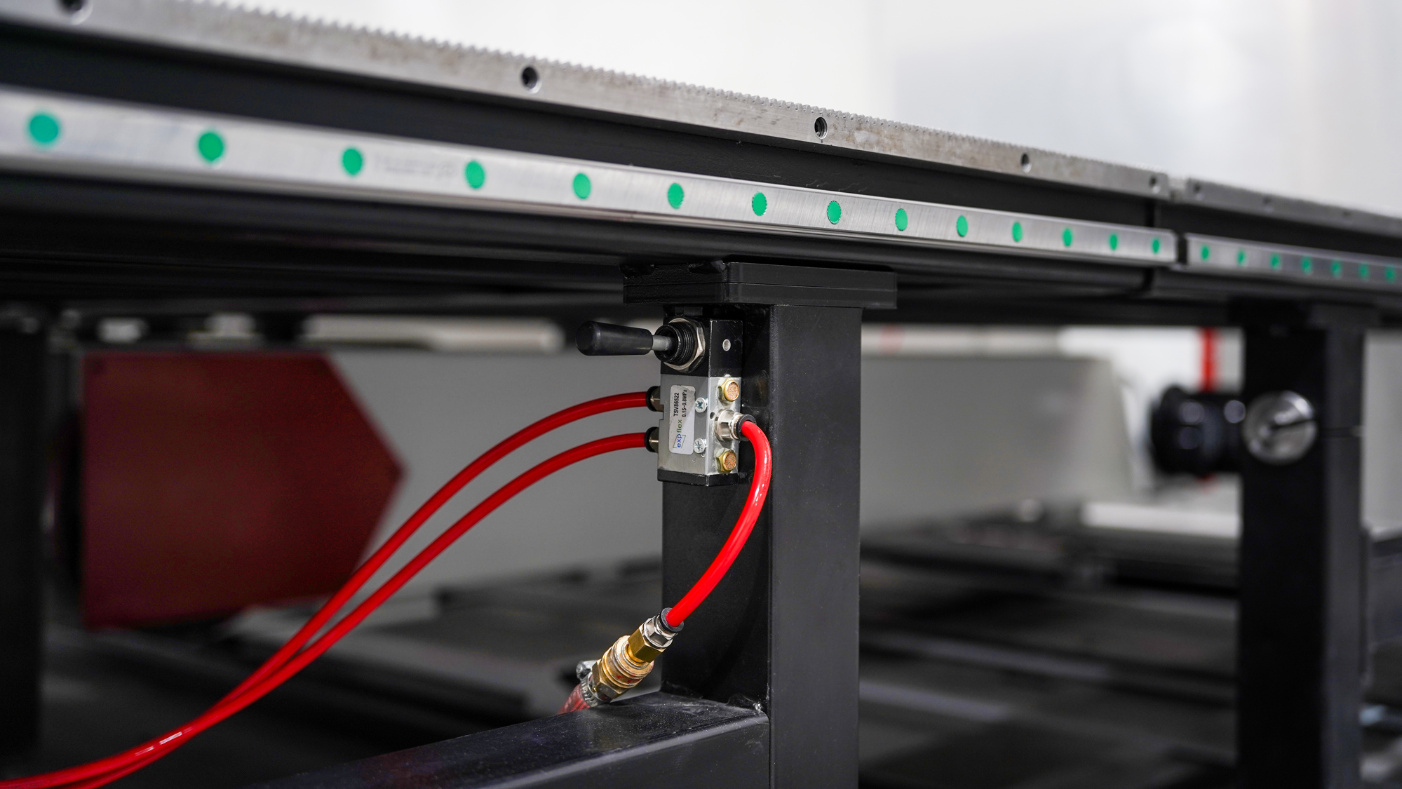 Automatic Vertical Foam Cutting Machine