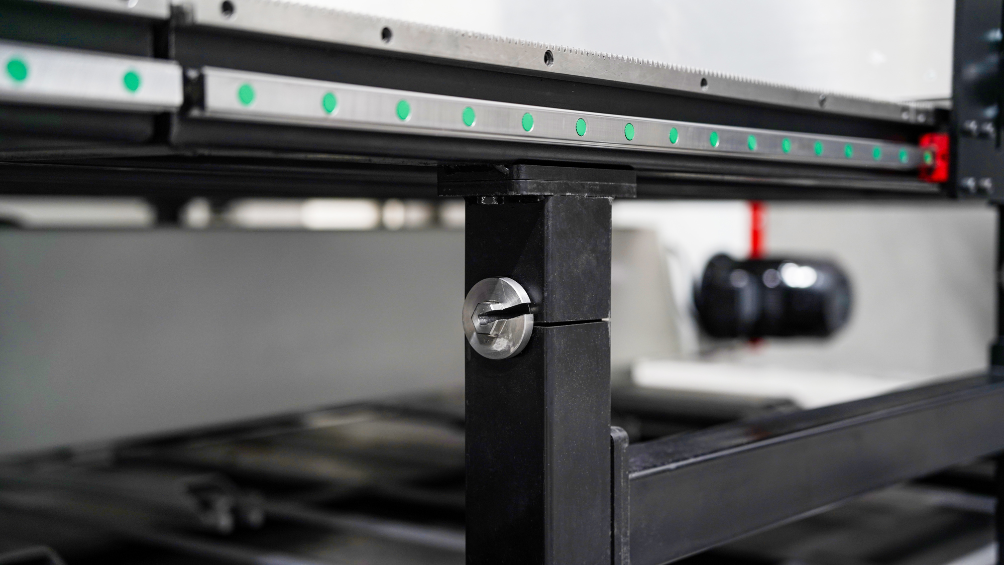 Automatic Vertical Foam Cutting Machine