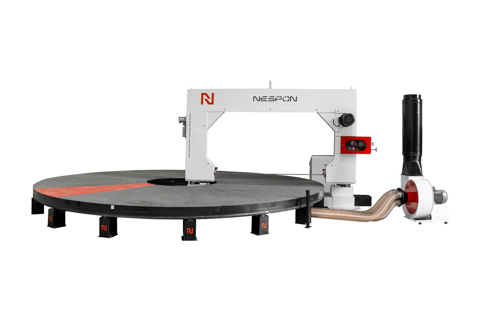 The large working area of 2650 x 6500 mm allows easy processing of foams in various sizes. It especially facilitates the operator’s work in high-volume production and reduces production time.